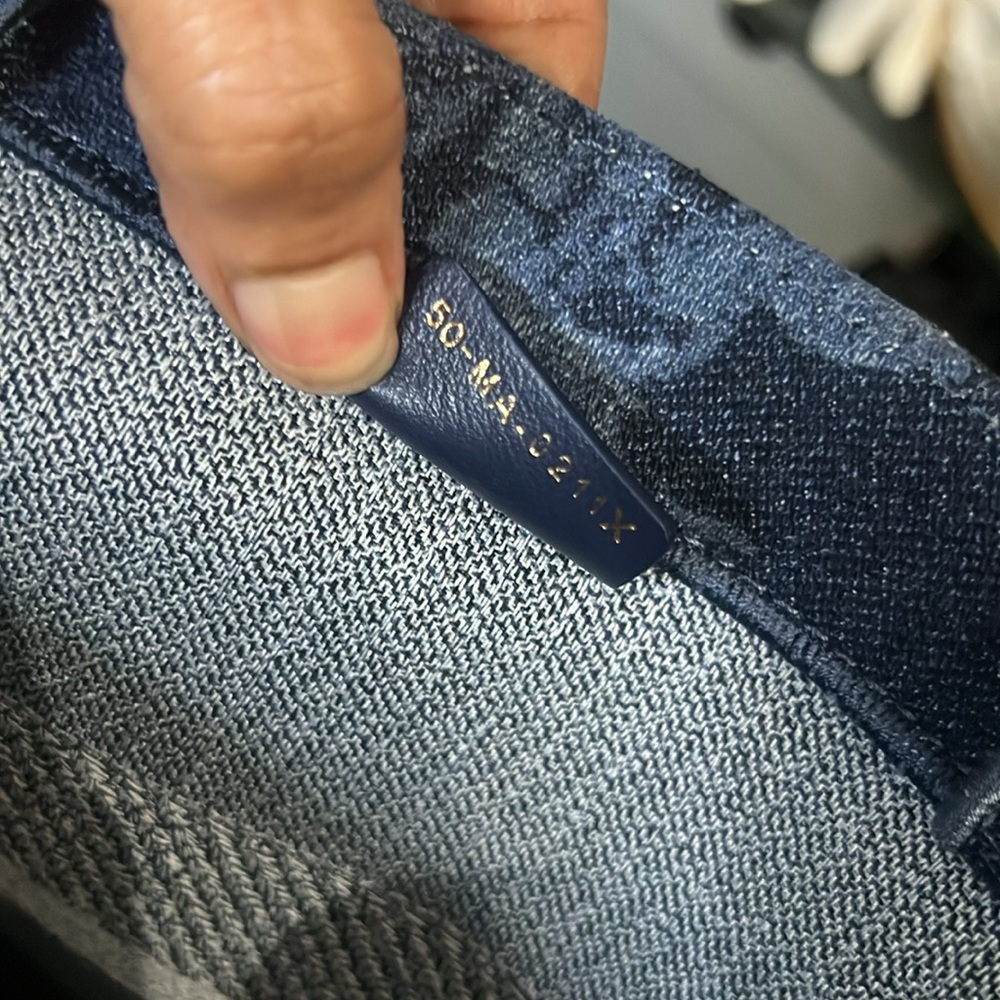 Christian Dior Large Book Tote in Denim Blue Toile de Jouy COA/dustbag - Picture 12 of 15